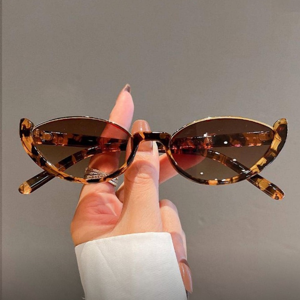 Retro Brown Tortoise Rhinestone Sunglasses
